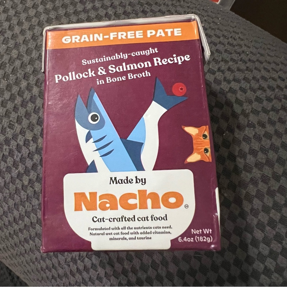 Nacho Pollock & Salmon Cat Food
